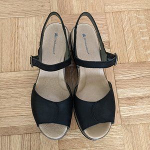 El Naturalista Leaves wedge peeptoe sandals, black/brown, size 9 US (40 EUR)